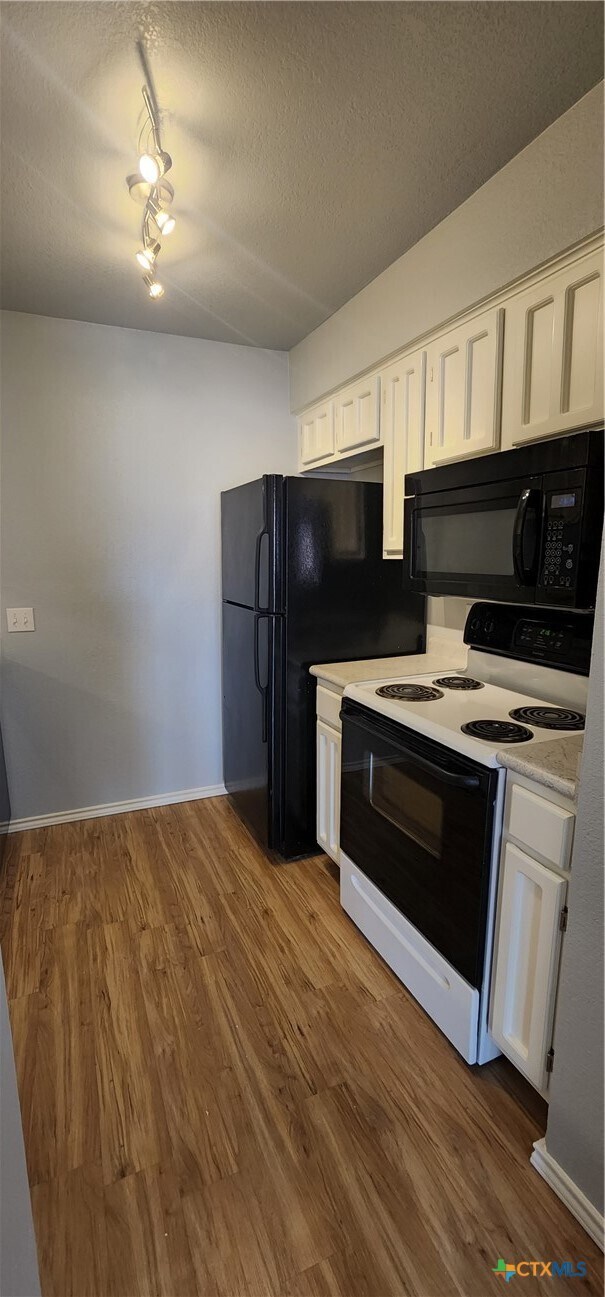 Photo - 1202 Thorpe Ln Unidad 408