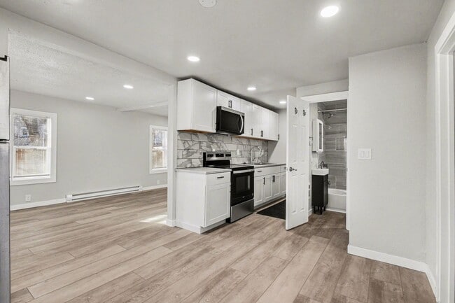 Photo - 2 Bedroom Single Family Home*Remodeled* Utilities included in rent!