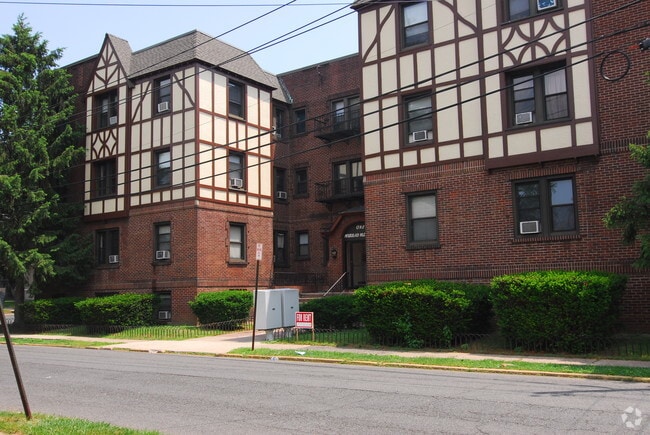 Building Photo - Bergenfield New Jersey Rental