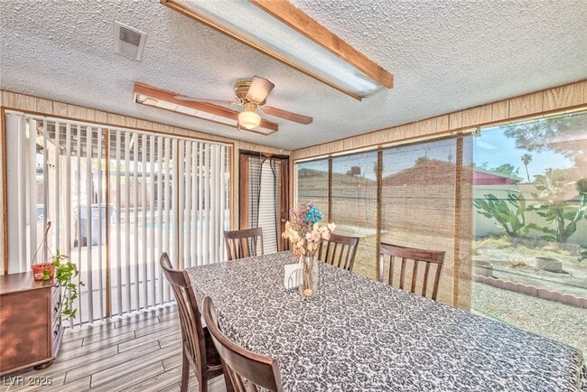 Photo - 5243 Orinda Ave