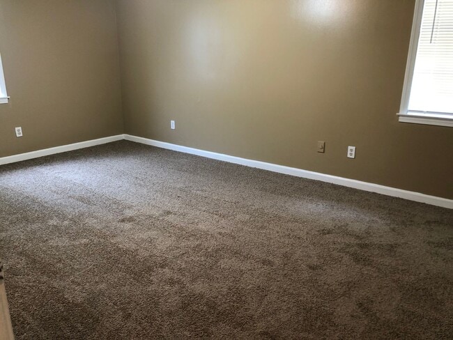 Photo - 4010 Friendly Way