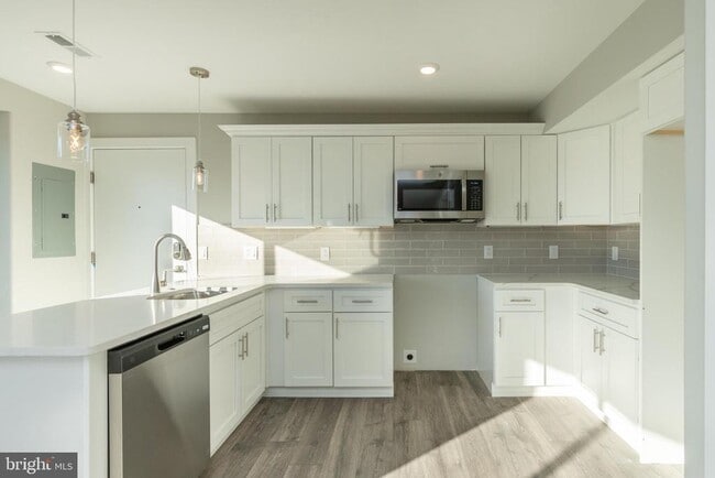 Photo - 2517 Hope St Unit 5