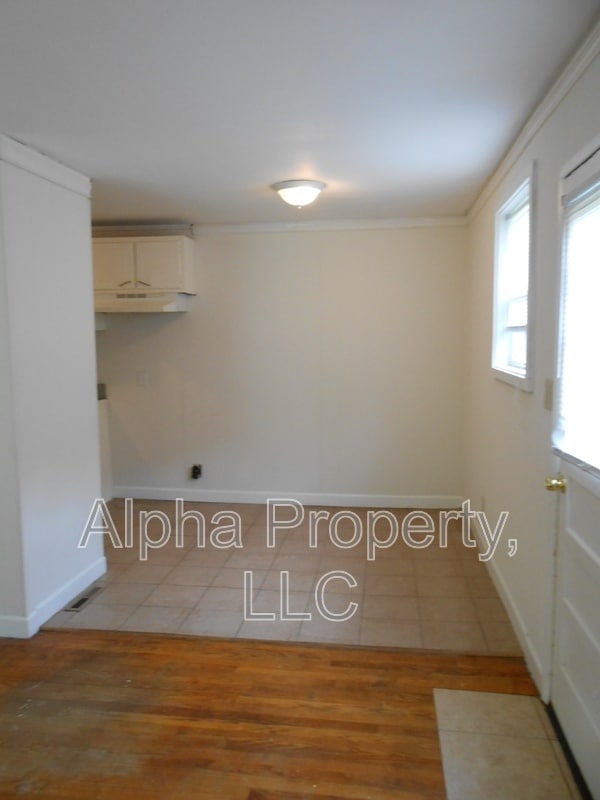 Photo - 212 Campbell Ave