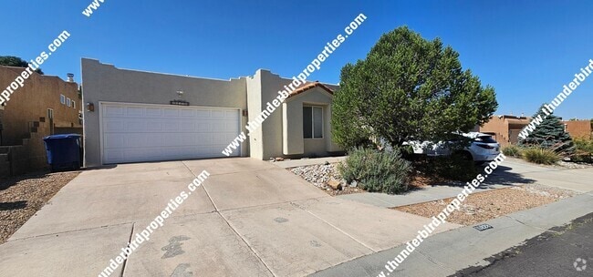 Building Photo - Beautiful NE Heights location Rental