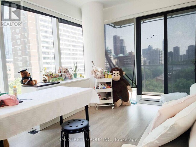 Photo - 3 Gloucester St Unit 702
