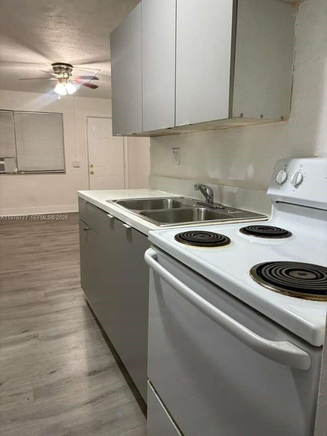 Photo - 1715 NW 8th Ct Unit 1