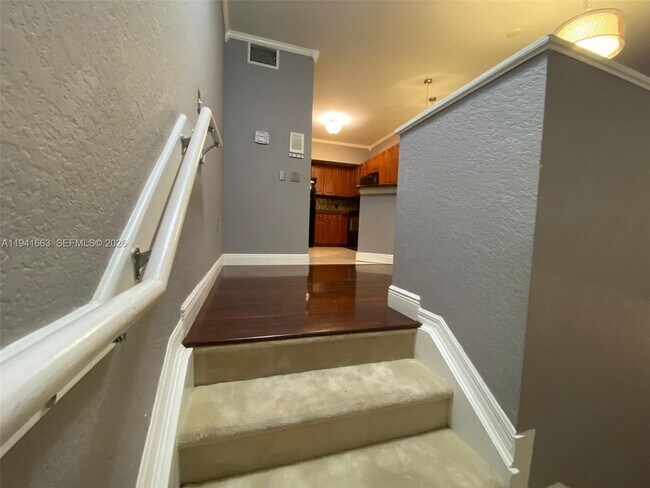 Photo - 1202 Belmont Ln Unit 1202