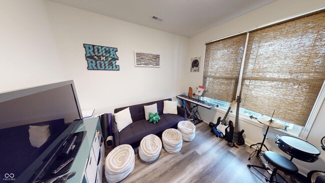 Photo - 6323 Burgin Dr