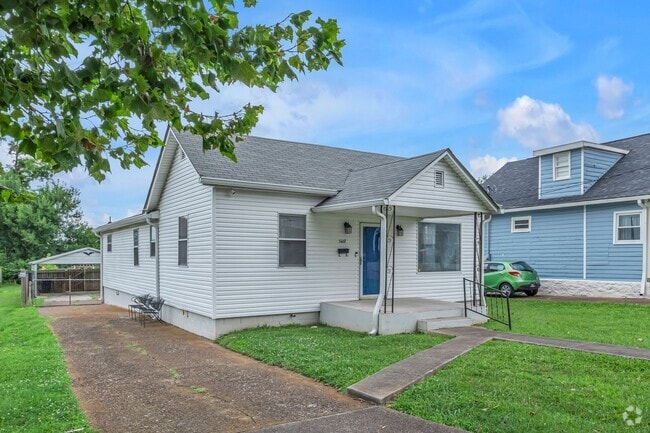 Building Photo - 1607 22nd Ave N Rental