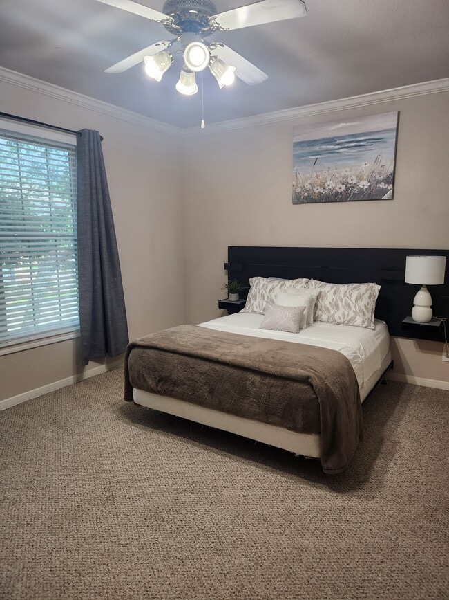 Photo - 2255 Braeswood Park Dr Unit Condo