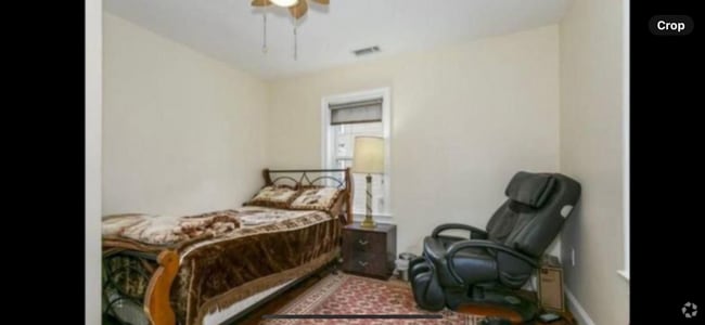 Building Photo - 12 Eliot Cres Unit 12 Eliot #1 Rental