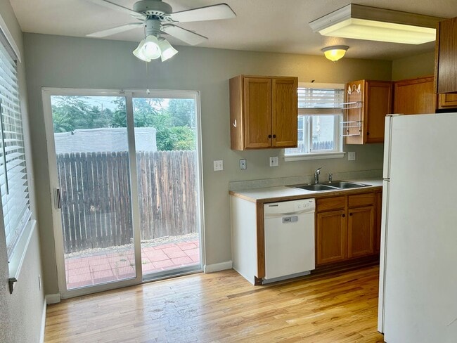 Photo - Charming 3bd/2ba in Mayfair Neighborhood!