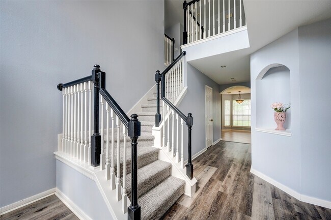 Photo - 21318 Rose Hollow Ln