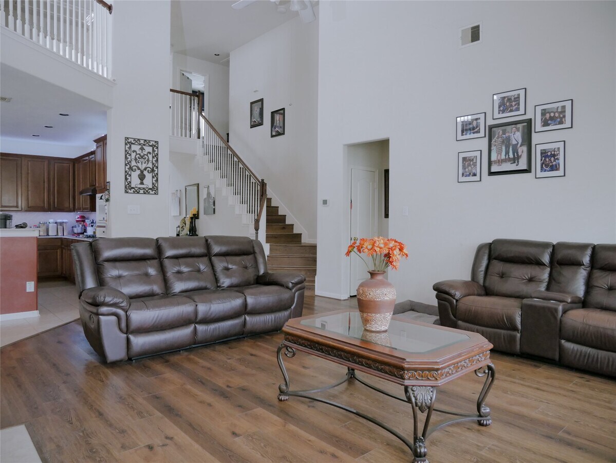 Photo - 17619 Emerald Garden Ln