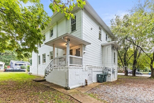 Building Photo - 1501 N Chamberlain Ave Unit B Rental