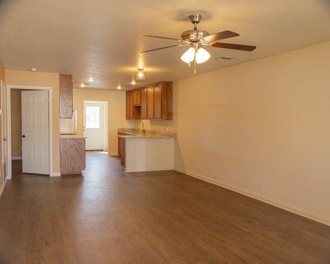 Photo - 3008 Finley St