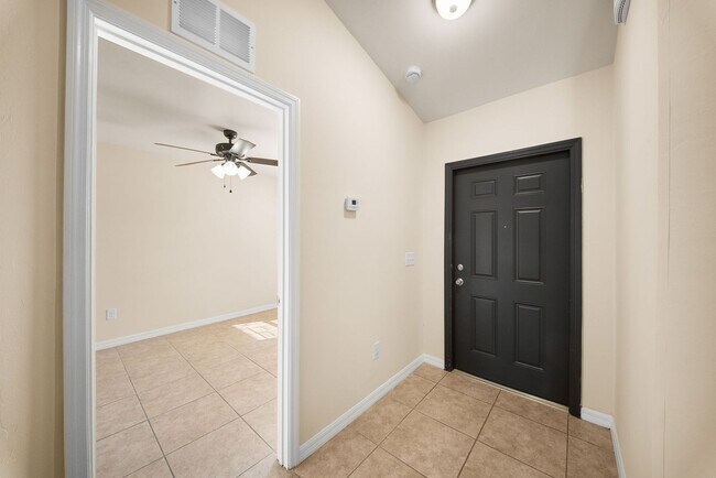 Photo - 2820-2824 SW 7th Pl Unidad 2820 SW 7th Pl