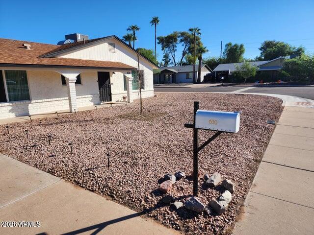 630 E Julie Dr