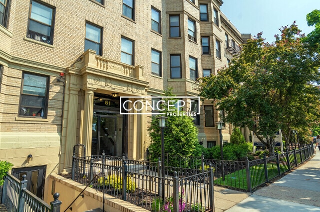 Building Photo - 81 Park Dr Unit 11CP