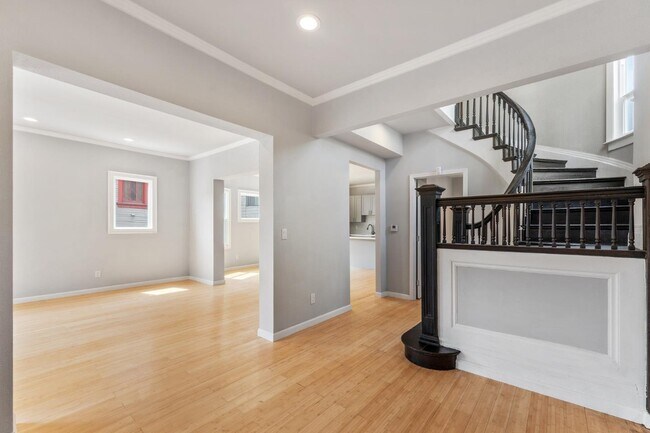 Photo - 1015 Martin Luther King Jr Way