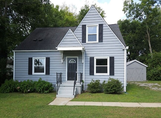 Building Photo - 905 Murfree Ave