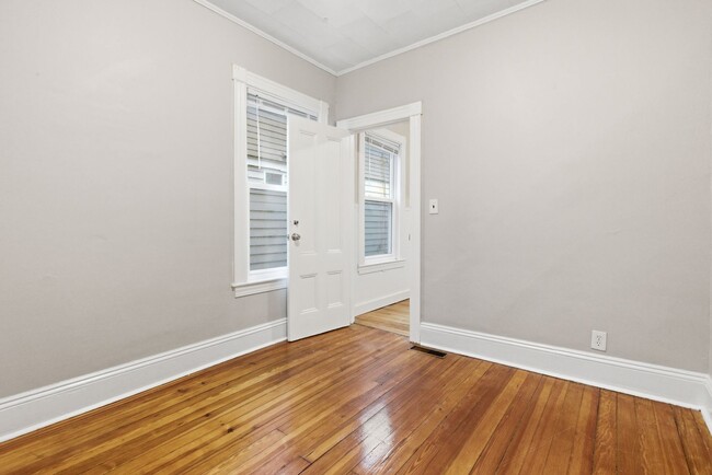 Photo - 35 Oakland St Unit 1