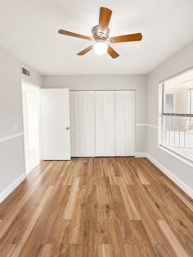 Photo - 1401 Windorah Way Unit G