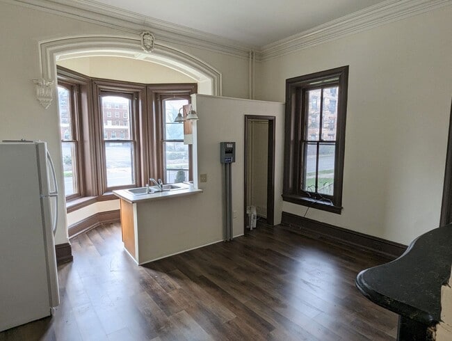 Photo - 334 Campbell St Unit 334 Campbell Street #1
