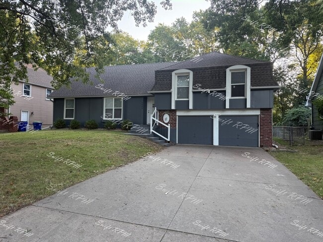 Building Photo - 9805 Carter Dr