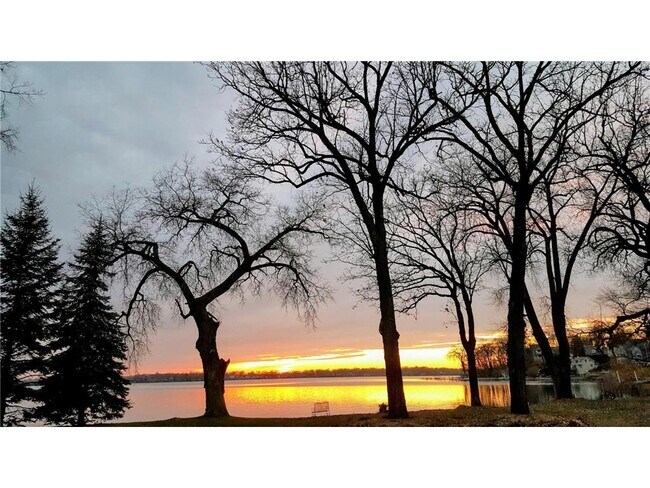 Photo - 3995 N Shore Dr