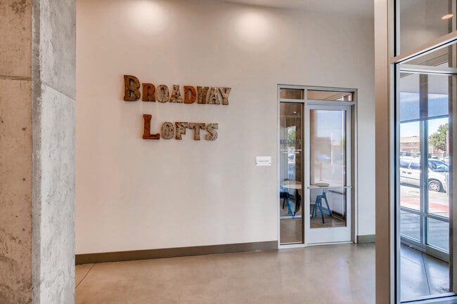 Broadway Lofts | Englewood, CO Apartments