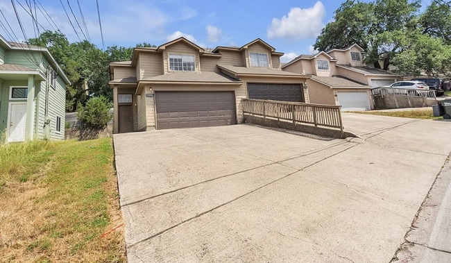 897 Sagewood Trl Left Side - 897 Sagewood Trl Unit 897 Sagewood Trl