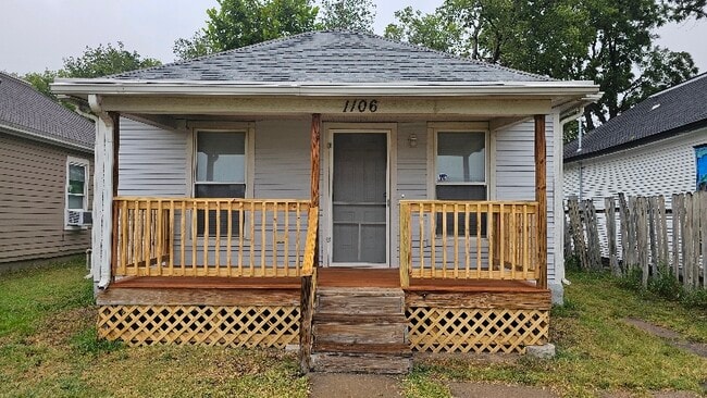 Building Photo - 1106 Park St Rental