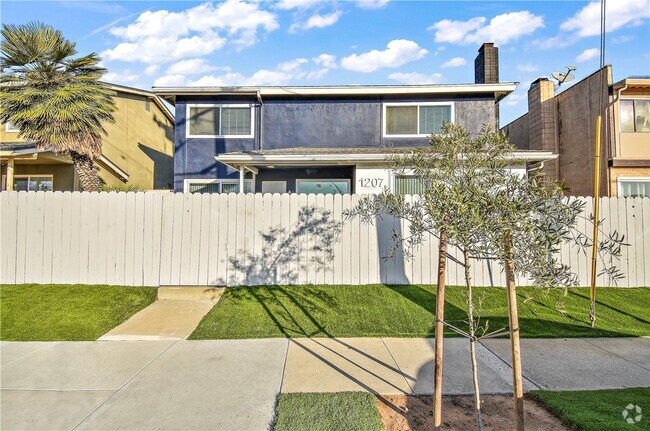 Building Photo - 1207 Beryl St Unit A Rental