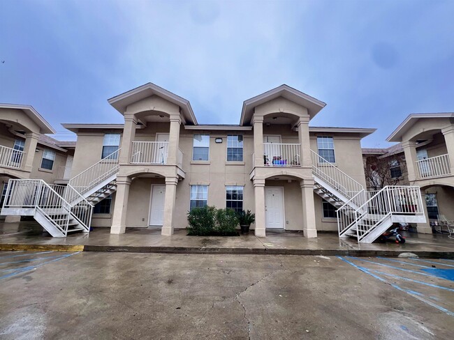 Building Photo - 507 Shiloh Dr Unit 15 Rental