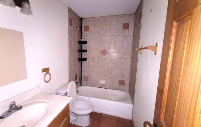 Photo - 2700 Memphis Ave