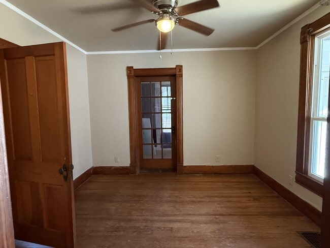 Photo - 116 W North St