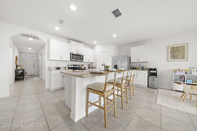 Photo - 1893 Capital Dr SE