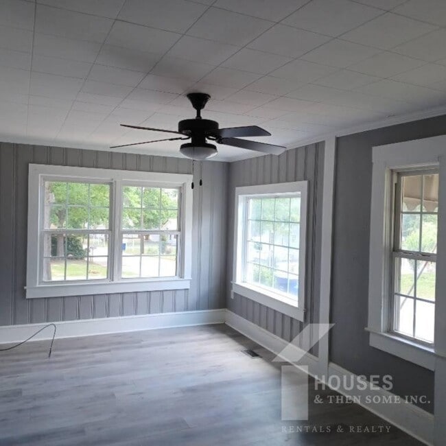 104 Cooksey Ave