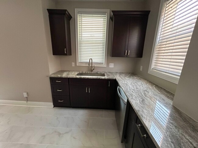 4054 Howley St Unidad Floor 1