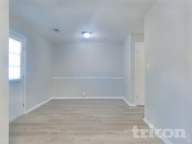 Photo - 126 Woodberry Ct