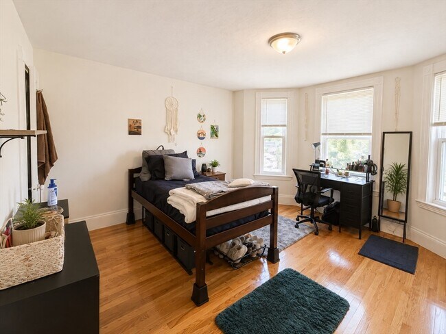 47 Buttonwood St Unit 3