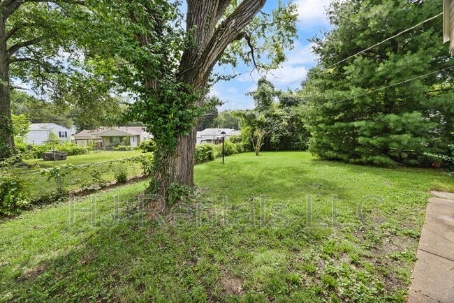 10139 Cabot Dr