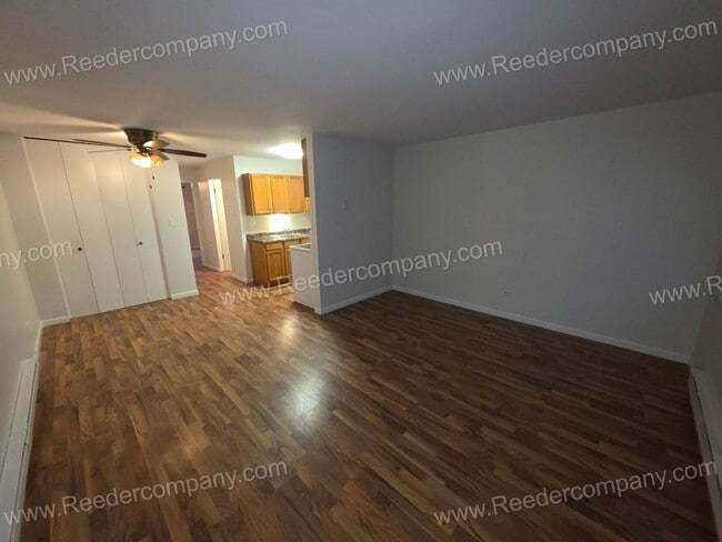 Building Photo - Spacious 1 bedroom condo in Highland Unit 35