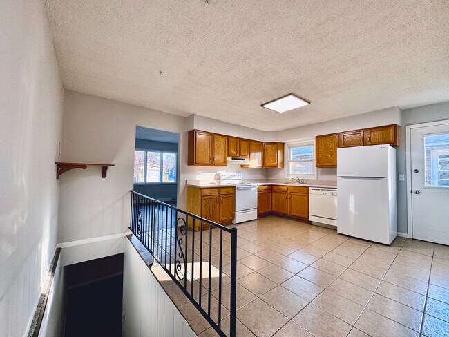 Photo - 2437 Delaware Dr