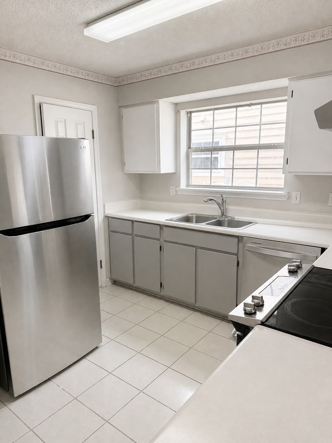 Photo - 4120 Silkbay Ct