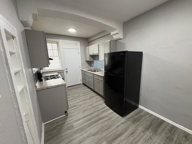 5345-49 Cabanne