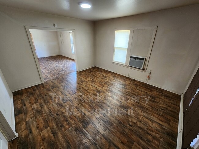 Photo - 510 N Division St