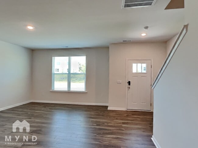 Photo - 513 Old Battle Bridge Rd