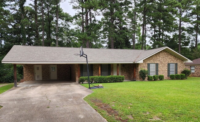 Building Photo - 3104 Bienville Ave